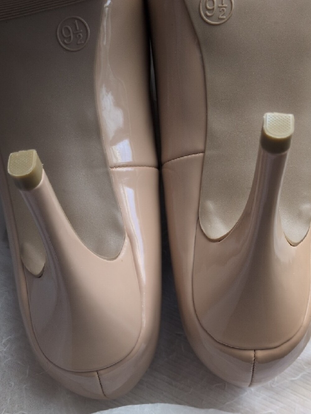 Mossimo Supply Co. Women's Patent Nude/Taupe Round-Toe Heels - Picture 7 of 8